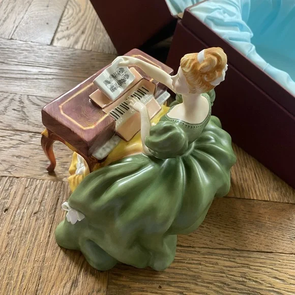 Royal Doulton Virginals Royal Doulton Lady Musicians - Picture 5 of 16